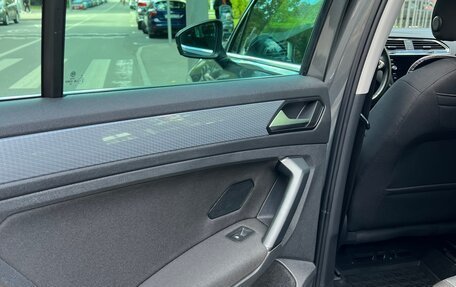 Volkswagen Tiguan II, 2021 год, 2 830 000 рублей, 15 фотография