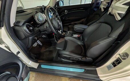 MINI Hatch, 2021 год, 3 950 000 рублей, 2 фотография