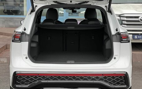 Volkswagen Tiguan, 2026 год, 4 790 000 рублей, 34 фотография