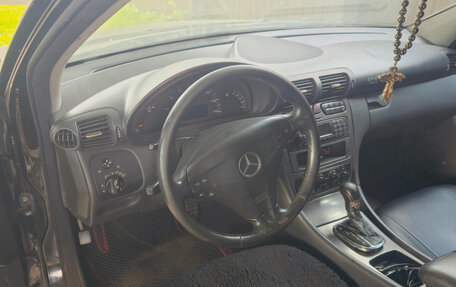Mercedes-Benz C-Класс, 2004 год, 4 фотография