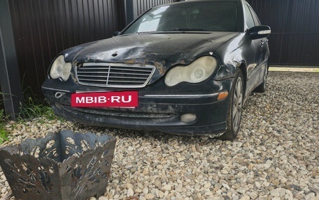 Mercedes-Benz C-Класс, 2004 год, 7 фотография