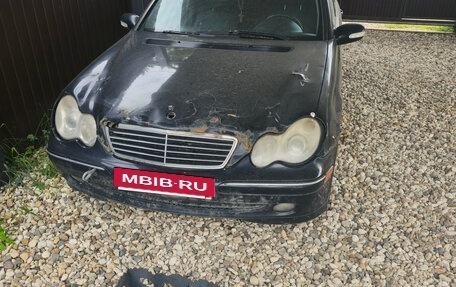 Mercedes-Benz C-Класс, 2004 год, 6 фотография