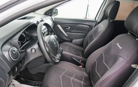 Renault Logan II, 2017 год, 649 000 рублей, 8 фотография