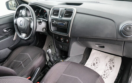 Renault Logan II, 2017 год, 649 000 рублей, 13 фотография
