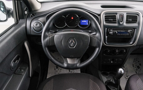 Renault Logan II, 2017 год, 649 000 рублей, 15 фотография