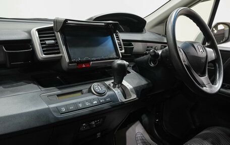 Honda Freed I, 2013 год, 1 139 000 рублей, 22 фотография