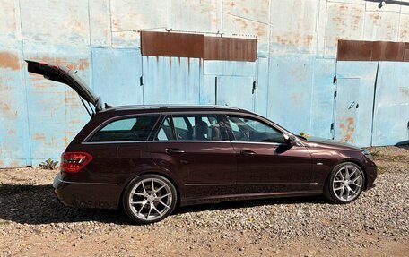 Mercedes-Benz E-Класс, 2010 год, 1 300 000 рублей, 7 фотография