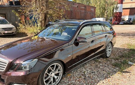 Mercedes-Benz E-Класс, 2010 год, 1 300 000 рублей, 11 фотография