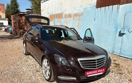 Mercedes-Benz E-Класс, 2010 год, 1 300 000 рублей, 8 фотография