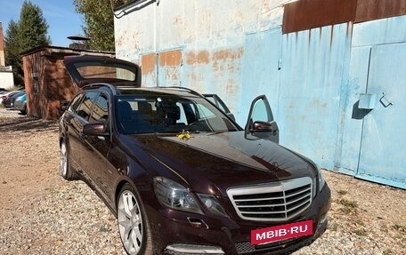 Mercedes-Benz E-Класс, 2010 год, 1 300 000 рублей, 5 фотография