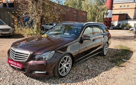 Mercedes-Benz E-Класс, 2010 год, 1 300 000 рублей, 13 фотография