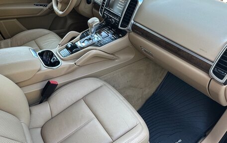 Porsche Cayenne III, 2011 год, 2 150 000 рублей, 13 фотография