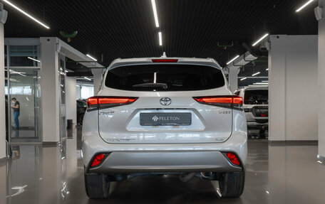Toyota Highlander, 2026 год, 5 900 000 рублей, 6 фотография
