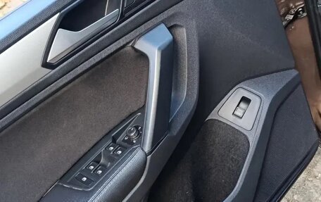 Volkswagen Tiguan II, 2019 год, 2 250 000 рублей, 8 фотография