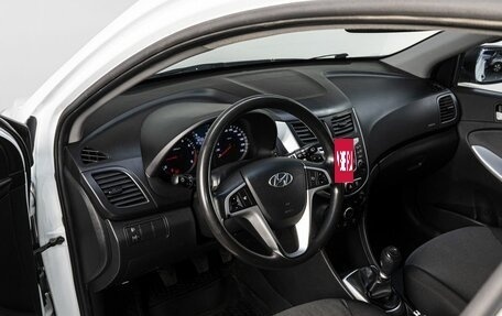 Hyundai Solaris II рестайлинг, 2011 год, 690 000 рублей, 10 фотография