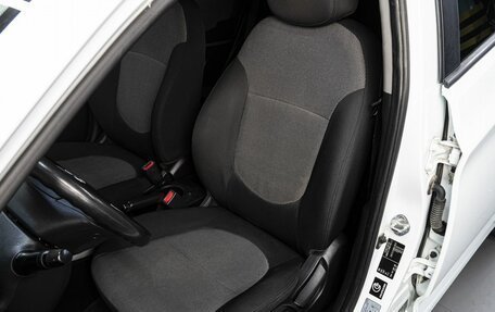 Hyundai Solaris II рестайлинг, 2011 год, 690 000 рублей, 13 фотография