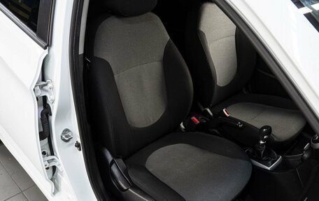 Hyundai Solaris II рестайлинг, 2011 год, 690 000 рублей, 16 фотография