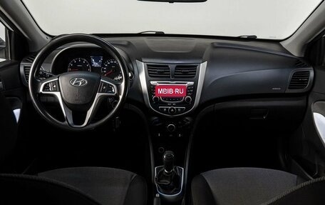 Hyundai Solaris II рестайлинг, 2011 год, 690 000 рублей, 17 фотография