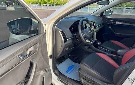Skoda Karoq I, 2023 год, 1 600 000 рублей, 7 фотография