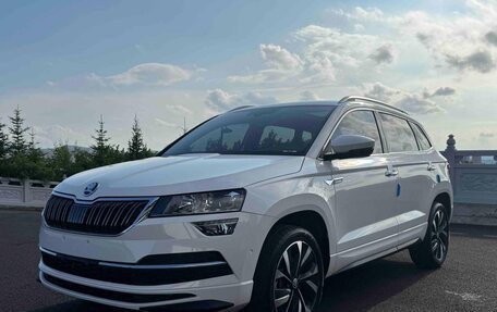 Skoda Karoq I, 2023 год, 1 600 000 рублей, 3 фотография