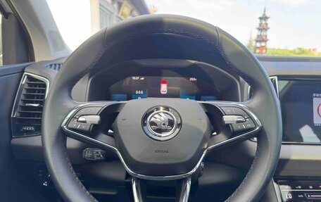 Skoda Karoq I, 2023 год, 1 600 000 рублей, 9 фотография