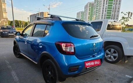 Renault Sandero II рестайлинг, 2021 год, 1 350 000 рублей, 2 фотография