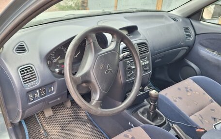 Mitsubishi Carisma I, 2003 год, 250 000 рублей, 7 фотография