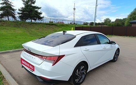 Hyundai Elantra, 2021 год, 1 750 000 рублей, 4 фотография