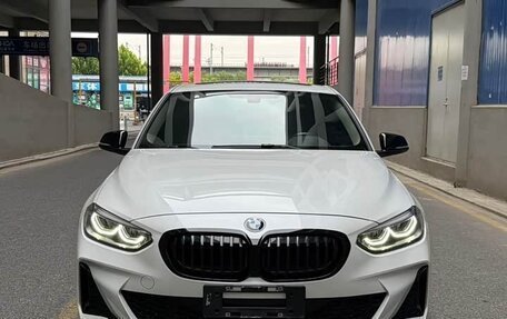 BMW 1 серия, 2022 год, 1 550 000 рублей, 1 фотография