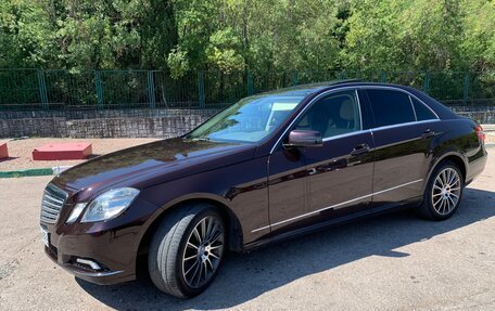 Mercedes-Benz E-Класс, 2010 год, 1 310 000 рублей, 8 фотография