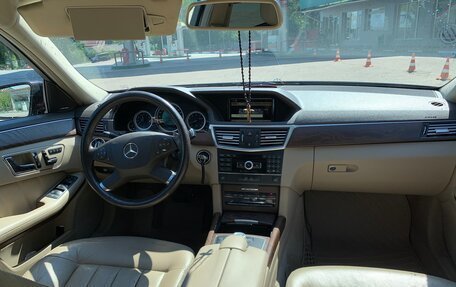 Mercedes-Benz E-Класс, 2010 год, 1 310 000 рублей, 2 фотография