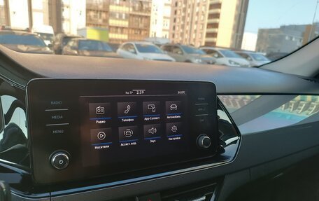 Volkswagen Polo VI (EU Market), 2021 год, 1 450 000 рублей, 6 фотография