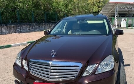 Mercedes-Benz E-Класс, 2010 год, 1 310 000 рублей, 7 фотография