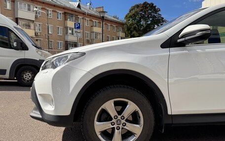 Toyota RAV4, 2015 год, 2 090 000 рублей, 6 фотография