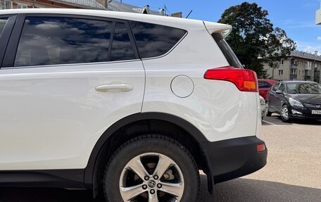 Toyota RAV4, 2015 год, 2 090 000 рублей, 8 фотография