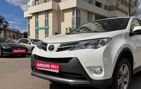 Toyota RAV4, 2015 год, 2 090 000 рублей, 5 фотография
