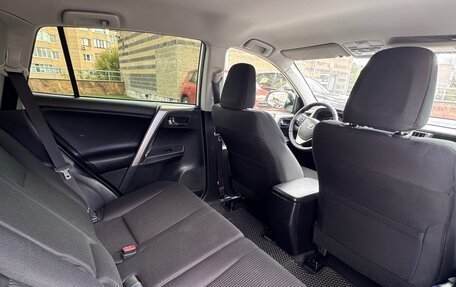 Toyota RAV4, 2015 год, 2 090 000 рублей, 30 фотография
