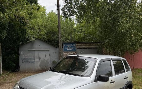 Chevrolet Niva I рестайлинг, 2006 год, 195 000 рублей, 2 фотография
