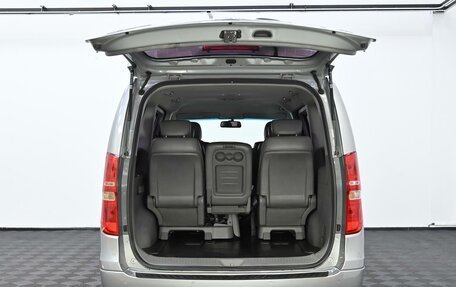 Hyundai Grand Starex Grand Starex I рестайлинг 2, 2017 год, 2 085 000 рублей, 14 фотография