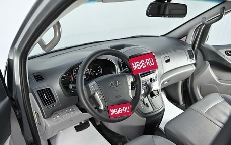 Hyundai Grand Starex Grand Starex I рестайлинг 2, 2017 год, 2 085 000 рублей, 5 фотография
