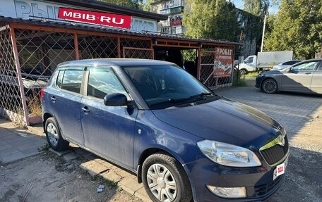 Skoda Fabia II, 2011 год, 450 000 рублей, 3 фотография