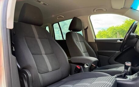 Volkswagen Tiguan I, 2010 год, 730 000 рублей, 10 фотография