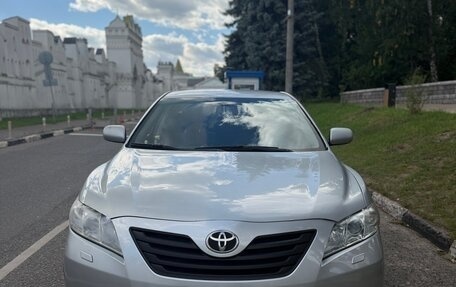 Toyota Camry, 2006 год, 800 000 рублей, 2 фотография