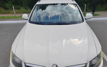 Skoda Superb III рестайлинг, 2014 год, 960 000 рублей, 1 фотография