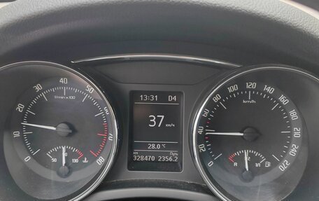 Skoda Superb III рестайлинг, 2014 год, 960 000 рублей, 10 фотография
