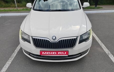 Skoda Superb III рестайлинг, 2014 год, 960 000 рублей, 8 фотография