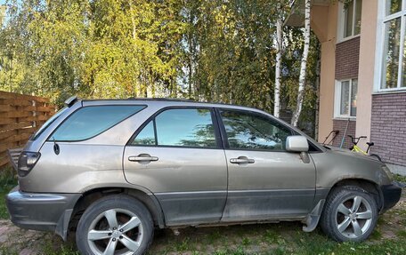 Lexus RX IV рестайлинг, 2002 год, 500 000 рублей, 2 фотография