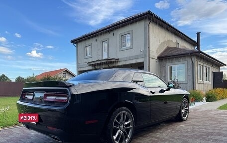 Dodge Challenger III рестайлинг 2, 2022 год, 5 300 000 рублей, 9 фотография