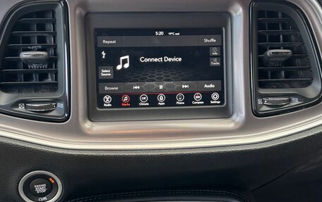 Dodge Challenger III рестайлинг 2, 2022 год, 5 300 000 рублей, 14 фотография