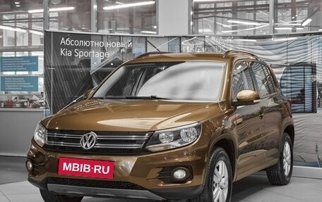 Volkswagen Tiguan I, 2016 год, 1 349 000 рублей, 1 фотография